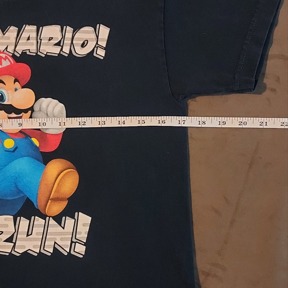 Run Mario Run, black, size youth medium short sleeve tshirt - Picture 2 of 5